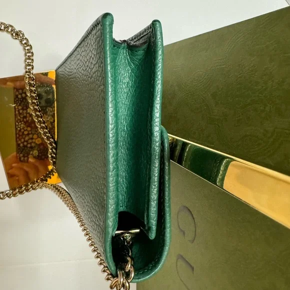 🤩SOLD🤩 Gucci Wallet on Chain - Picture 3 of 10